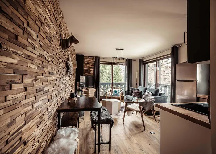 Uccelli - Cocoon Just A Stone's Throw From The Centre Of Megève